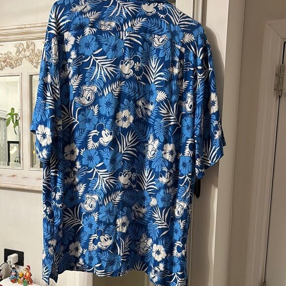 NWOT Mickey Mouse and Friends Blue Floral Hawaiian Shirt Size 3XL - Picture 3 of 5